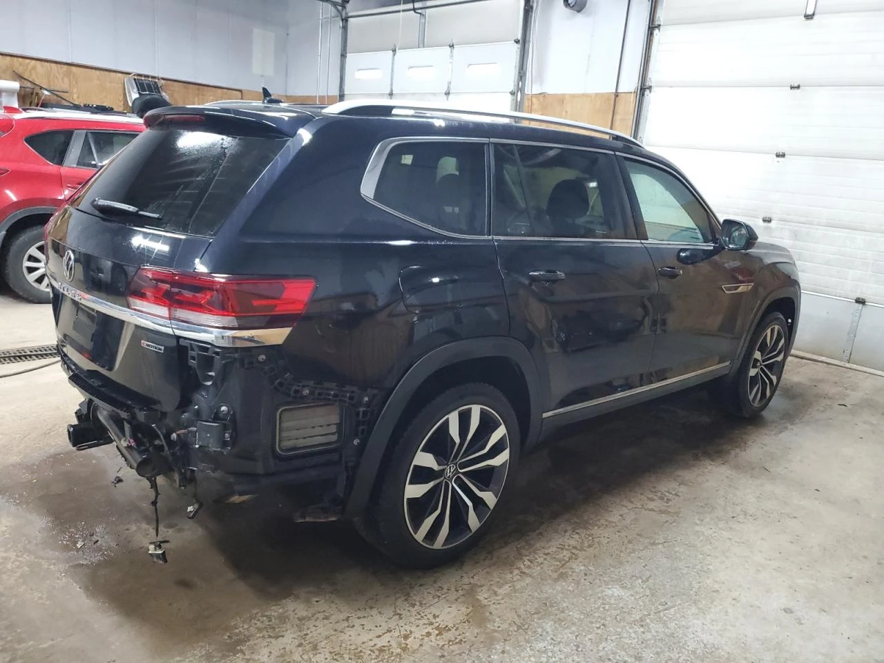 VW Atlas SEL PREMIUM R-LINE - изображение 6