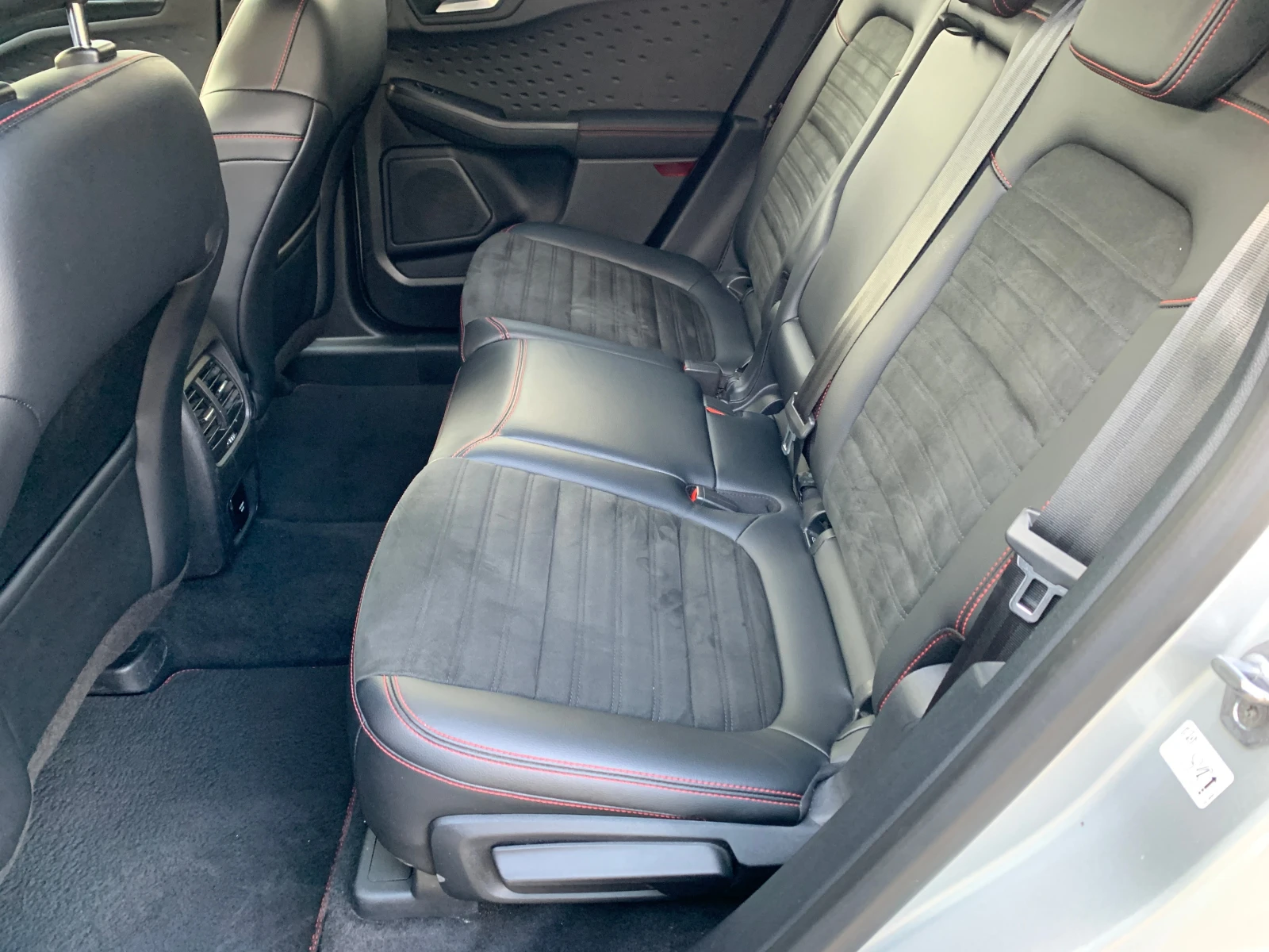 Ford Kuga 2.5 PHEV-ST line-X B&O | Mobile.bg — изображение 11