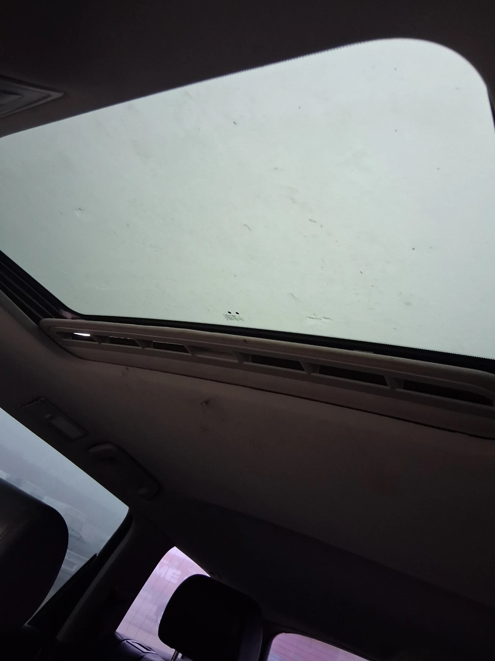 VW Touareg 3.0 TDI 220+ + R-LINE - изображение 9