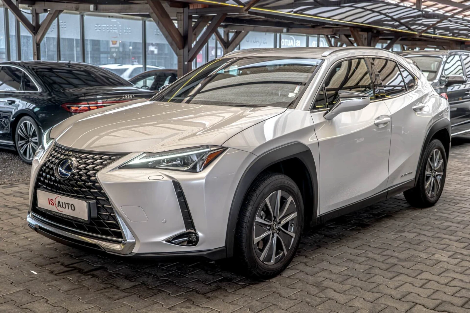 Lexus UX 300e Distronik/Lane Assist/Обдухване/Камера/Подгрев - изображение 3