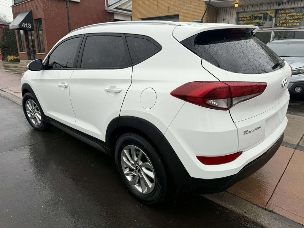 Hyundai Tucson AWD 4dr 2.0L Premium - изображение 5
