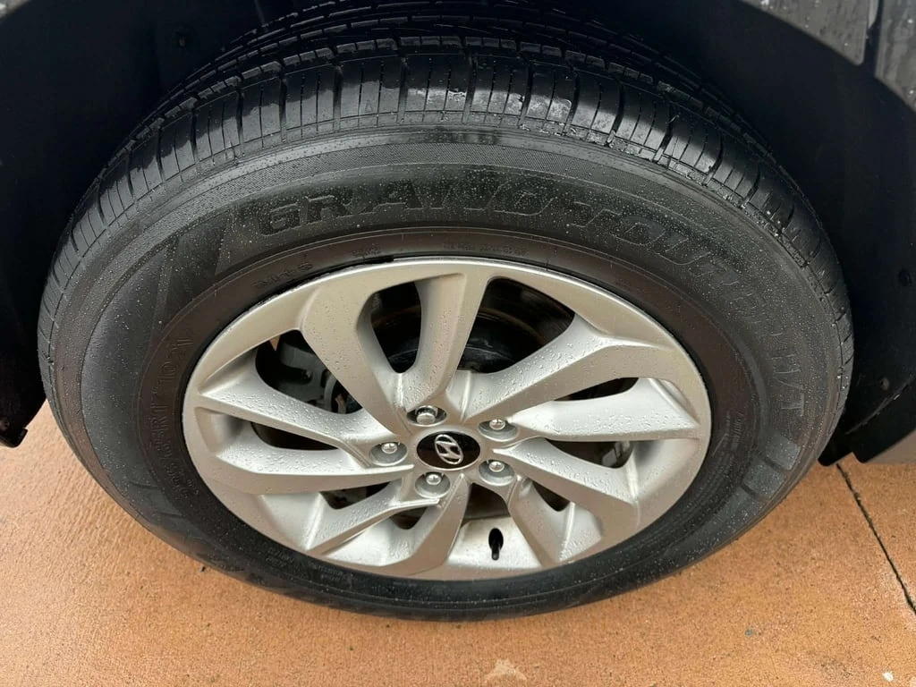 Hyundai Tucson AWD 4dr 2.0L Premium - изображение 9