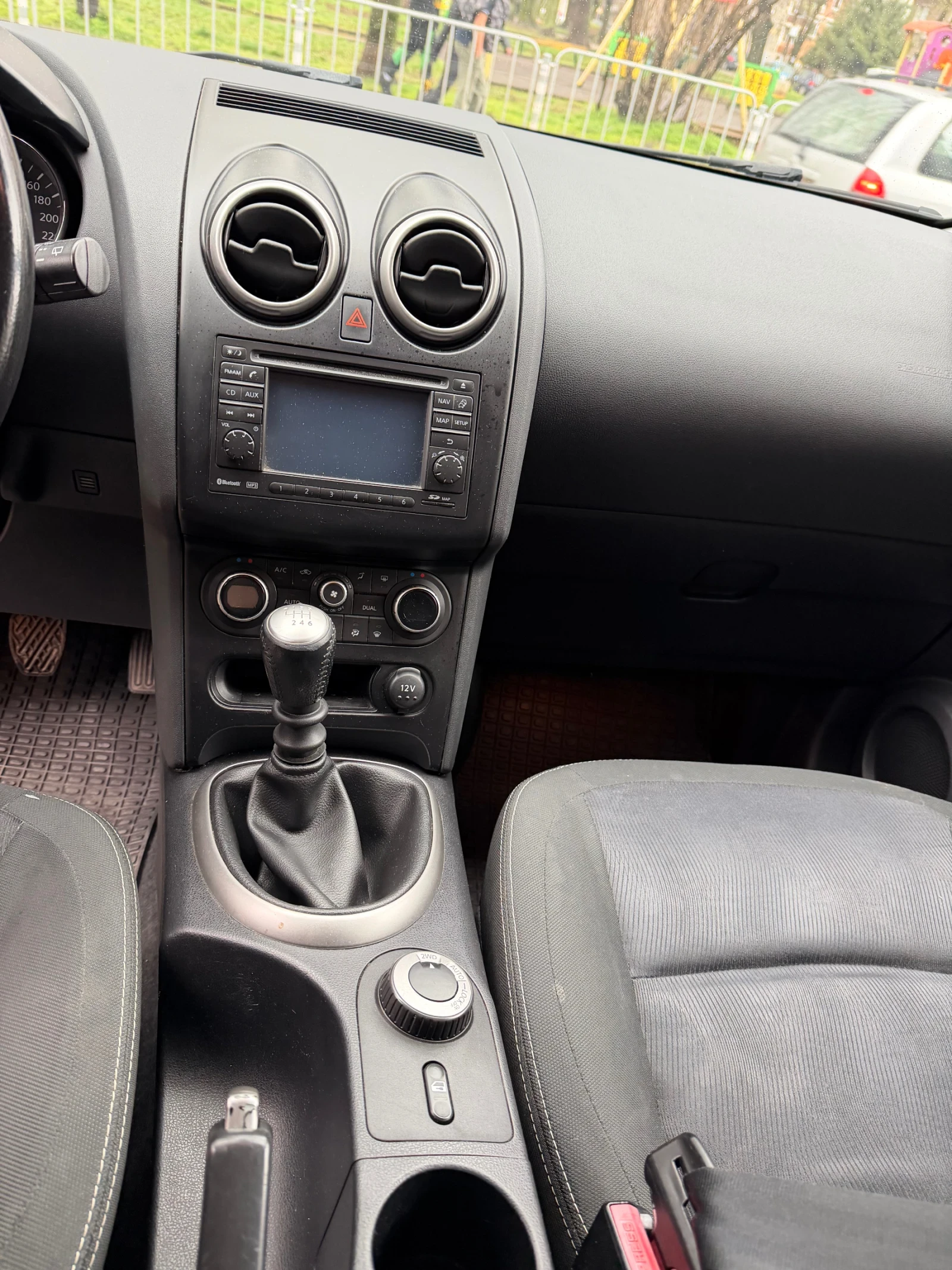 Nissan Qashqai, снимка 6 - Автомобили и джипове - 54636994
