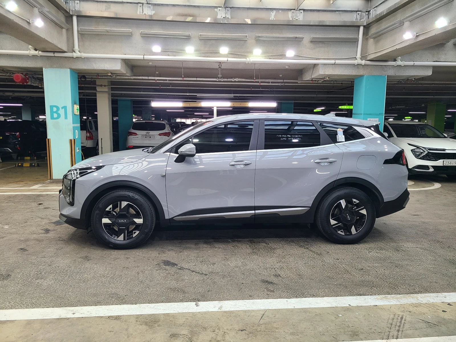 Kia Sportage ОЧАКВАН ВНОС, ГАЗ, ЕДИНСТВЕНА В БГ, камера, ПОДГРЯ, снимка 3 - Автомобили и джипове - 54400154