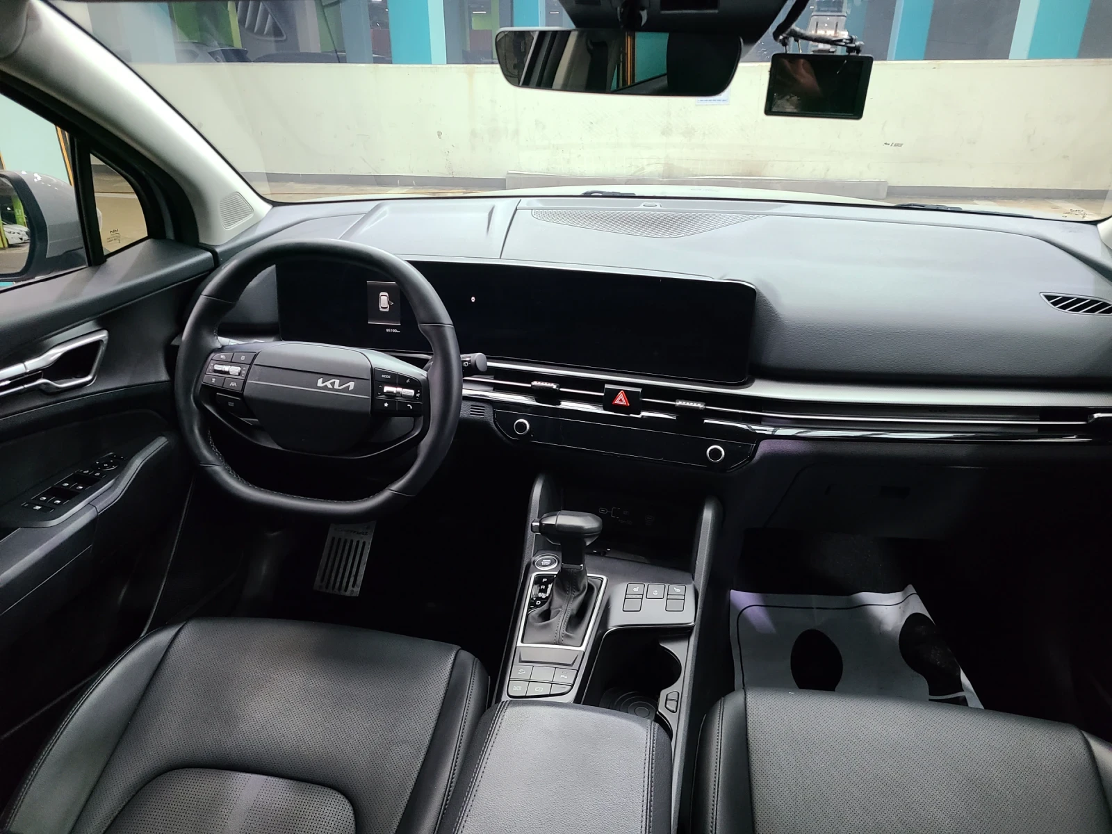 Kia Sportage ОЧАКВАН ВНОС, ГАЗ, ЕДИНСТВЕНА В БГ, камера, ПОДГРЯ, снимка 12 - Автомобили и джипове - 54400154