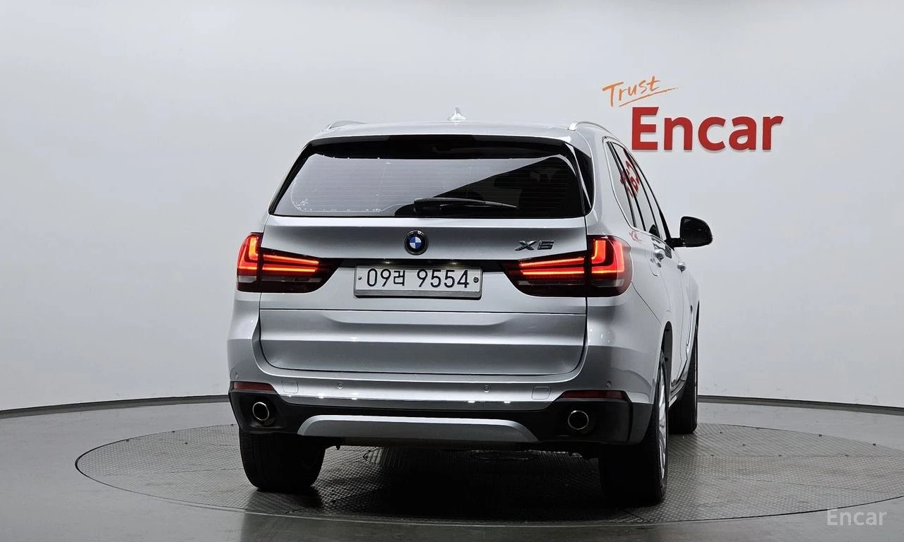 BMW X5 ПОДГРЕВИ * 360 КАМЕРА * HEAD-UP * АВТОКРЕДИТ , снимка 5 - Автомобили и джипове - 55233941