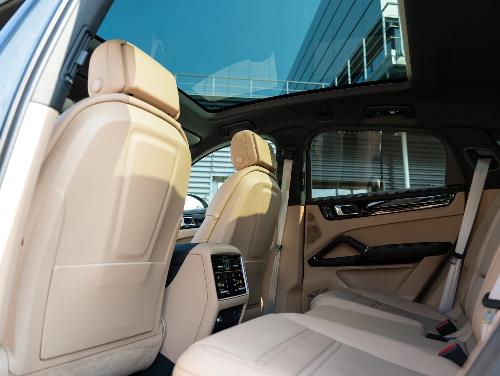 Porsche Cayenne Coupe Platinum Edition, снимка 15 - Автомобили и джипове - 55941721