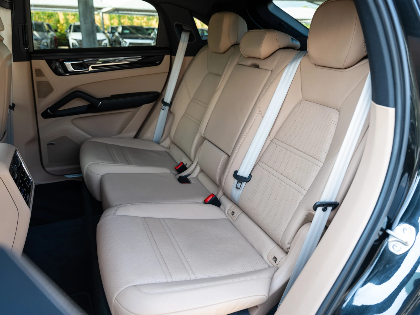 Porsche Cayenne Coupe Platinum Edition, снимка 13 - Автомобили и джипове - 55941721