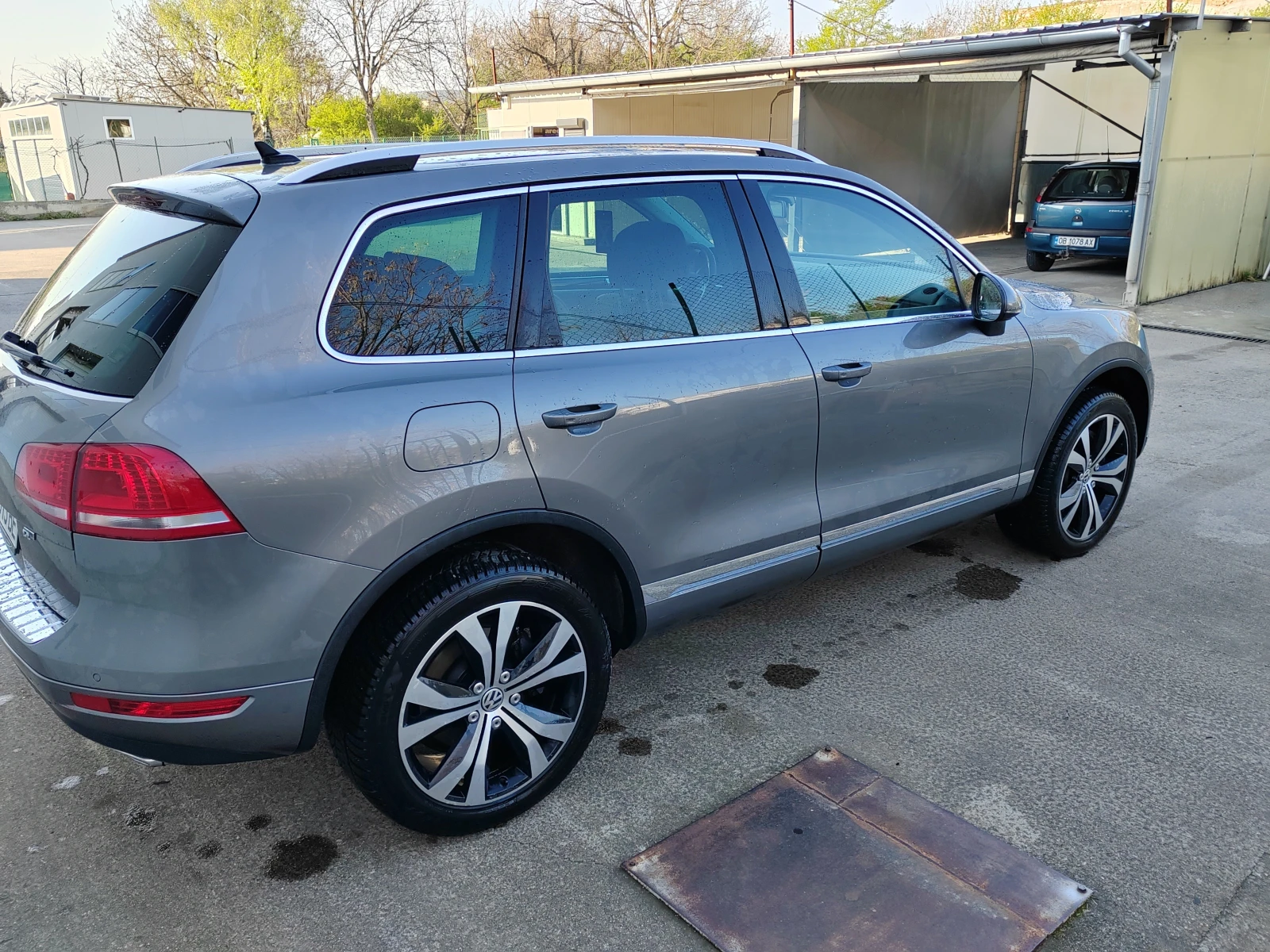 VW Touareg, снимка 6 - Автомобили и джипове - 55998505