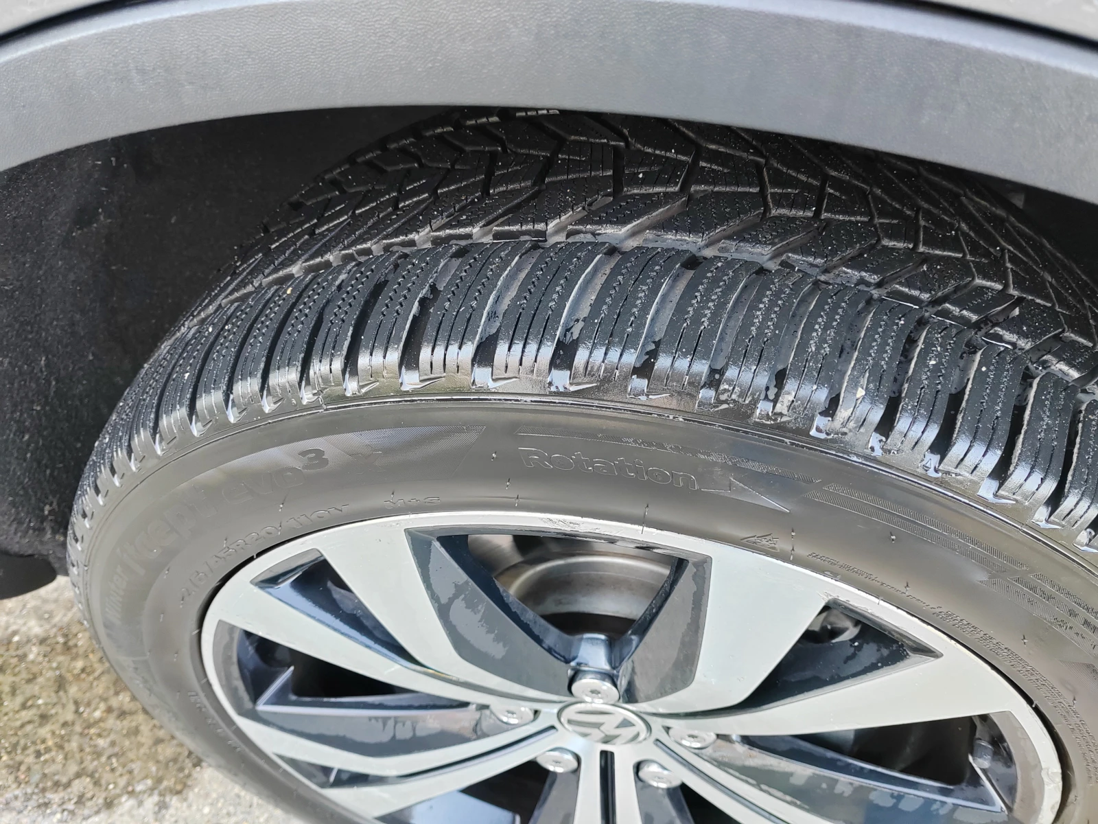 VW Touareg, снимка 2 - Автомобили и джипове - 55998505