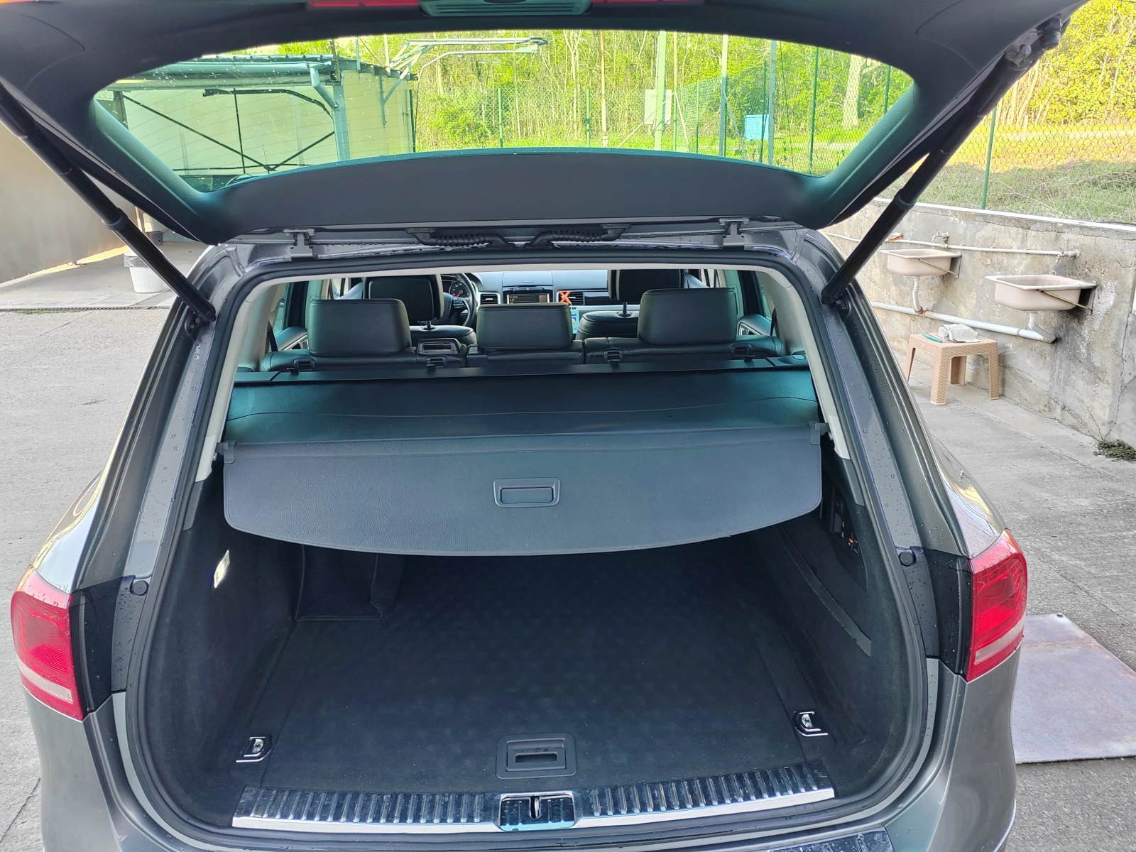 VW Touareg, снимка 5 - Автомобили и джипове - 55998505