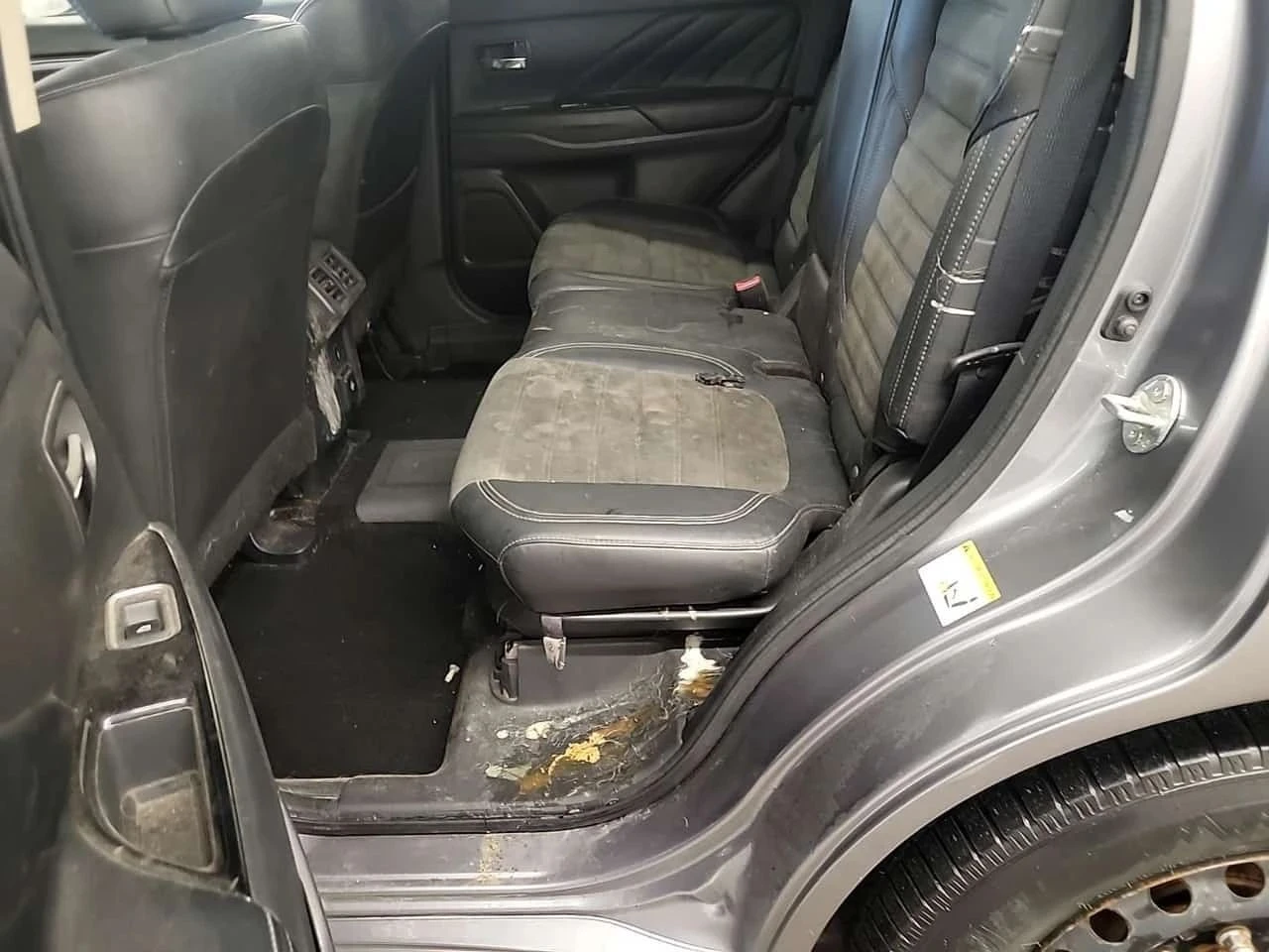 Mitsubishi Outlander, снимка 11 - Автомобили и джипове - 56688674