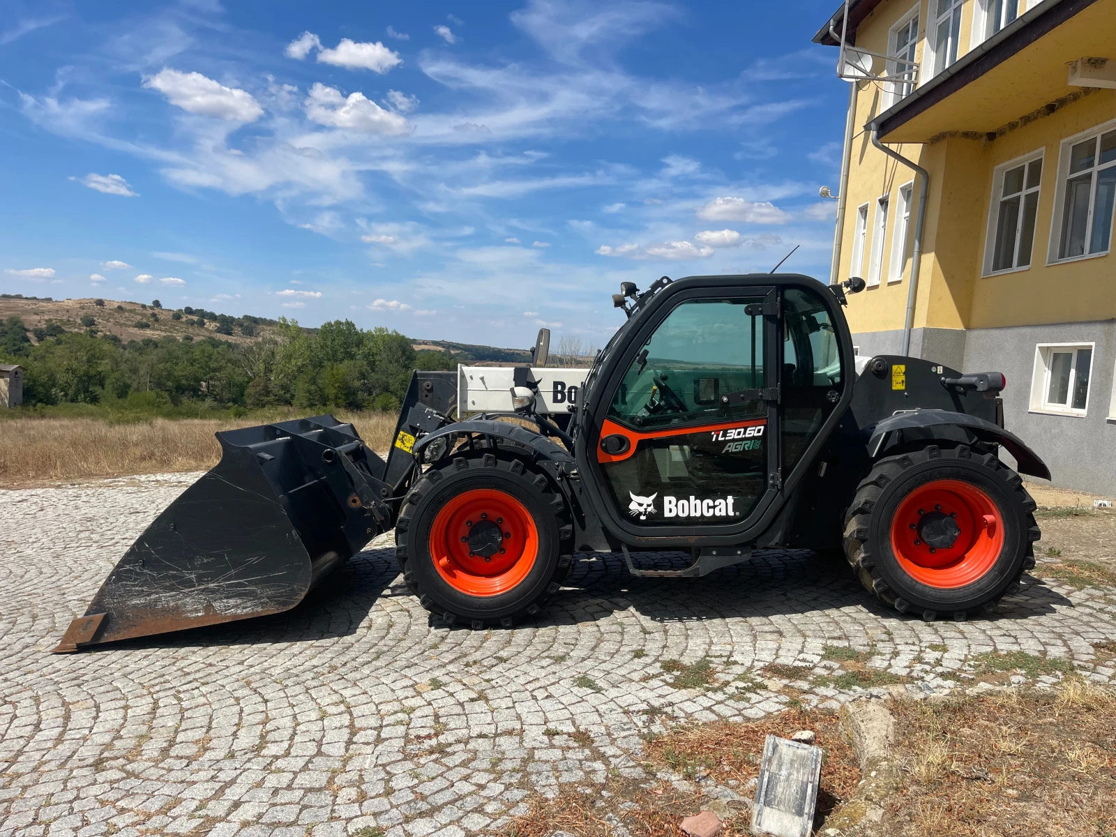 Телескопичен товарач Bobcat 30.60 AGRI ЛИЗИНГ - изображение 4