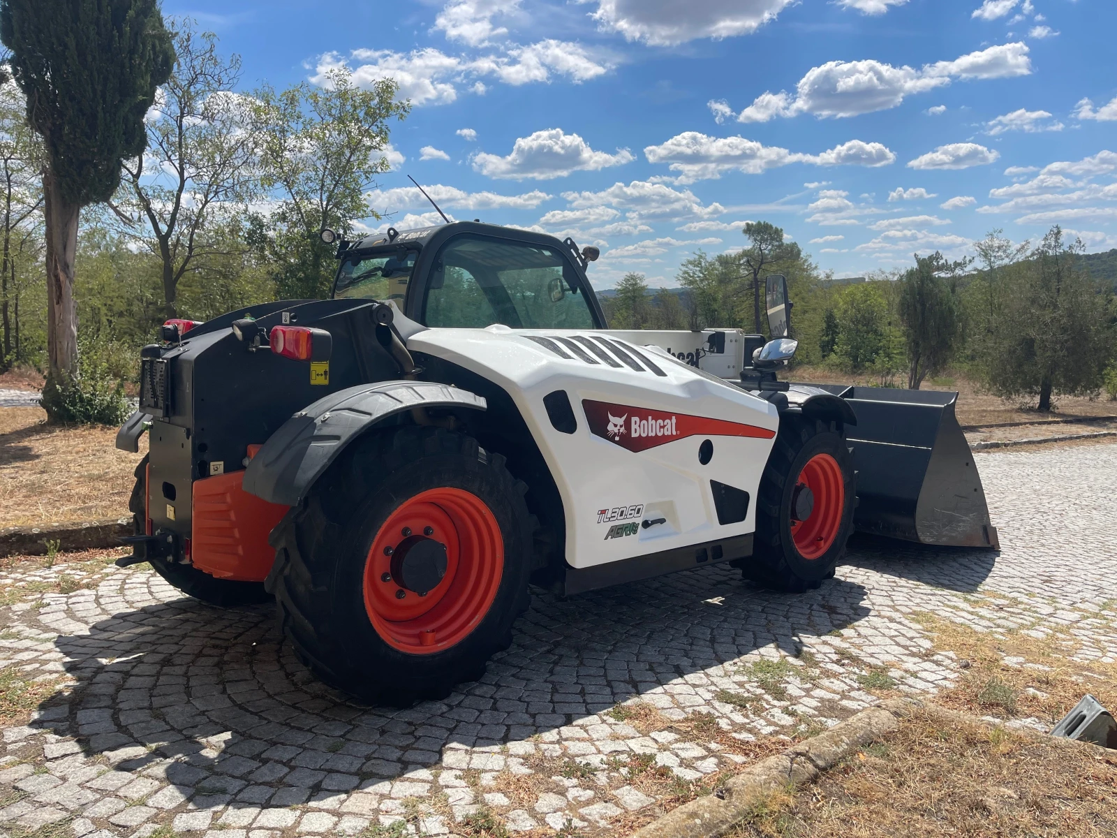 Телескопичен товарач Bobcat 30.60 AGRI ЛИЗИНГ - изображение 7