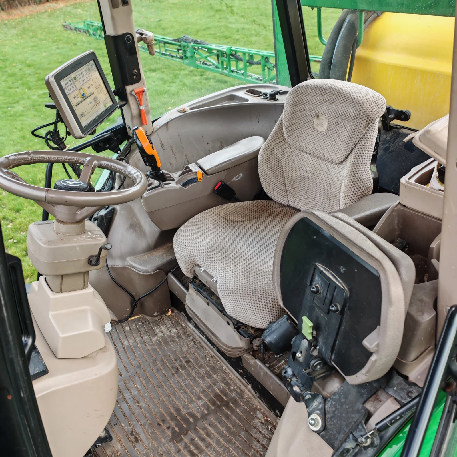 Самоходна пръскачка Друга марка JOHN DEERE R4040i 4000 ЛИТРА 36 МЕТРА ЛИЗИНГ - изображение 4