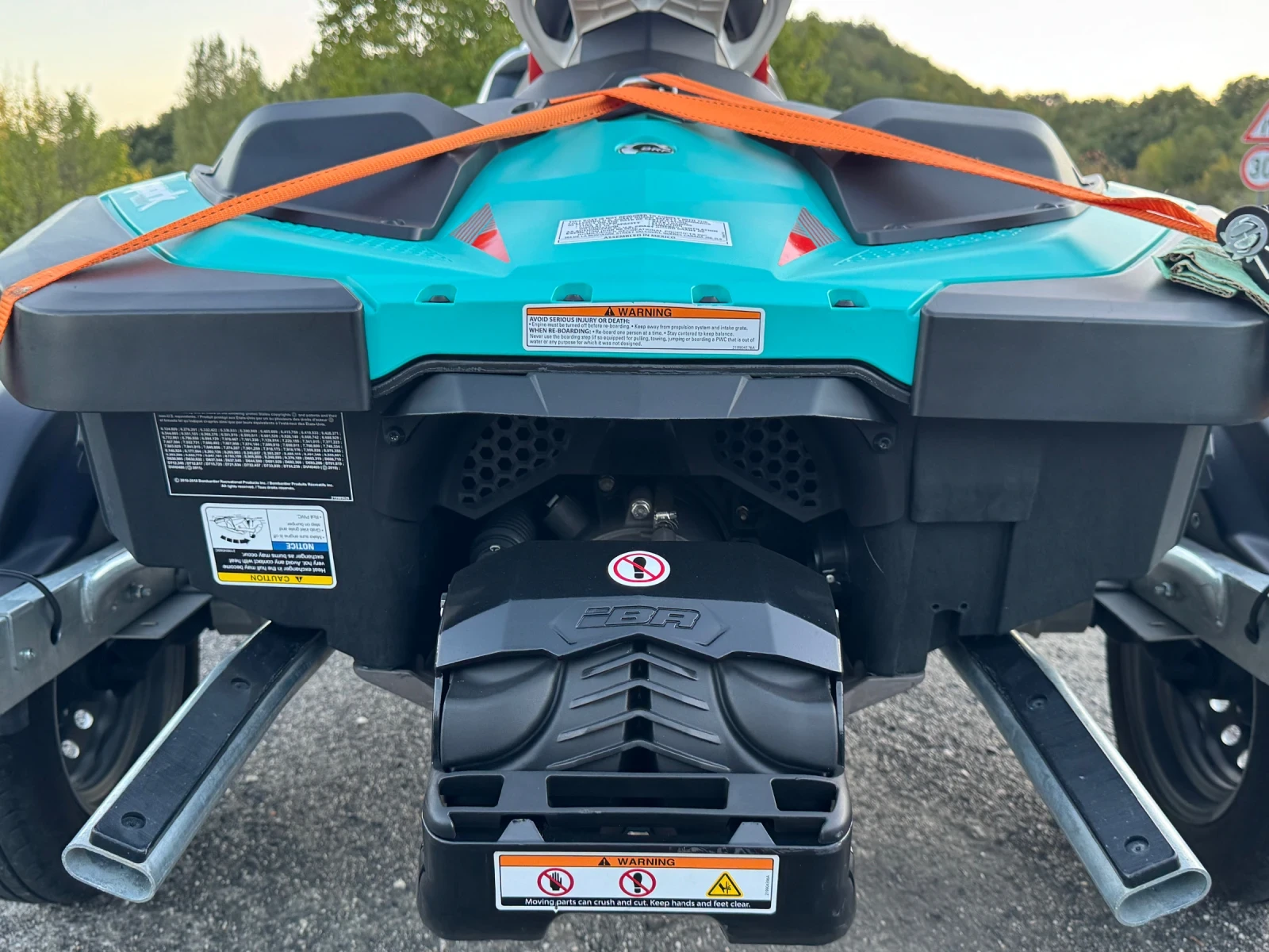 Джет Bombardier Sea Doo Spark Trixx 2up, снимка 11 - Воден транспорт - 54917711