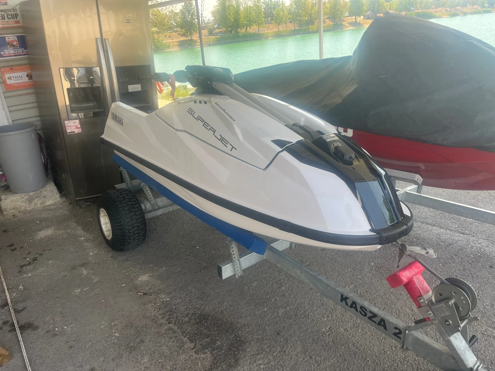 Джет Yamaha Superjet, снимка 2 - Воден транспорт - 55564214