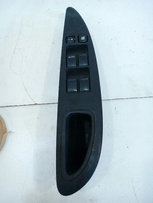 Копчета ел.стъкла предни леви Нисан Примера