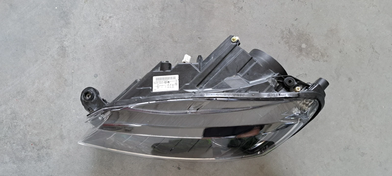 Ляв фар Skoda Superb 3V1.941.015.A 3V1.941.017.A, снимка 3 - Части - 55544872