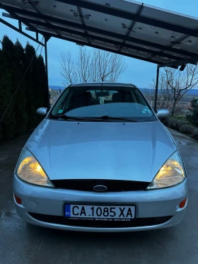 Ford Focus Автоматик/LED/130.000km/1.6i ГАЗ, снимка 1