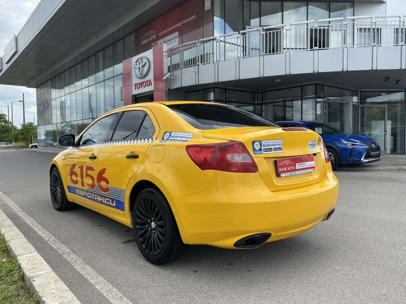 Suzuki Kizashi 2.4 AUT AWD, снимка 5 - Автомобили и джипове - 41188004