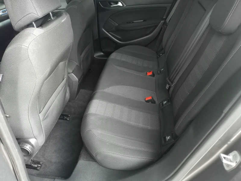 Peugeot 308 1.2 e-THP* PANORAMA* CAMERA* LED* NAVI* Keyless, снимка 7 - Автомобили и джипове - 50020383