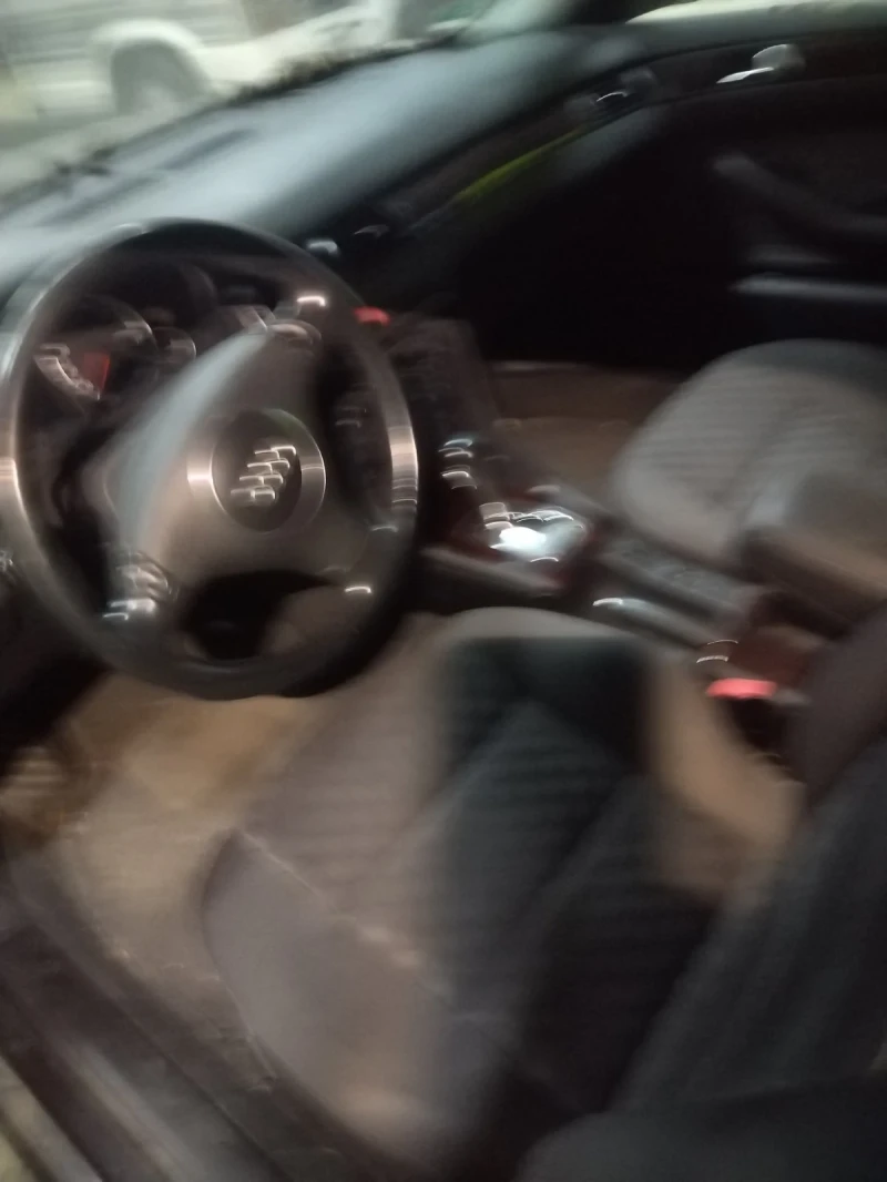 Audi A6 1.9 tdi 130 к.с. 6-степеннен Multitronic, снимка 8 - Автомобили и джипове - 52792477