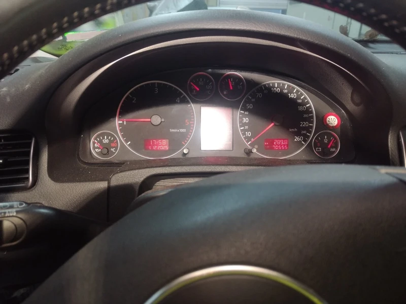 Audi A6 1.9 tdi 130 к.с. 6-степеннен Multitronic, снимка 9 - Автомобили и джипове - 52792477