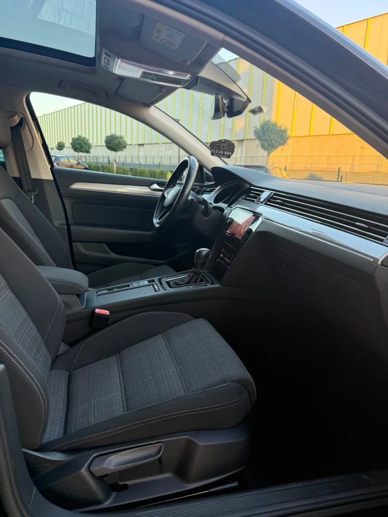 VW Passat 2.0 TDI FACELIFT, снимка 12 - Автомобили и джипове - 52859007