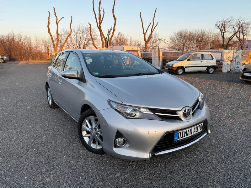 Toyota Auris 1.33 vvti -100 к.с., снимка 3 - Автомобили и джипове - 53134220