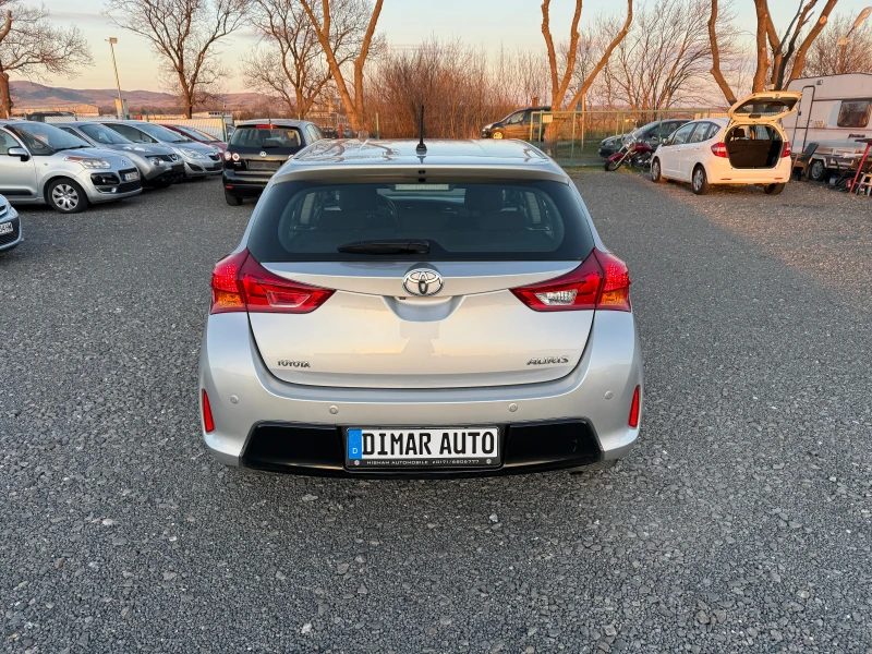 Toyota Auris 1.33 vvti -100 к.с., снимка 5 - Автомобили и джипове - 53134220