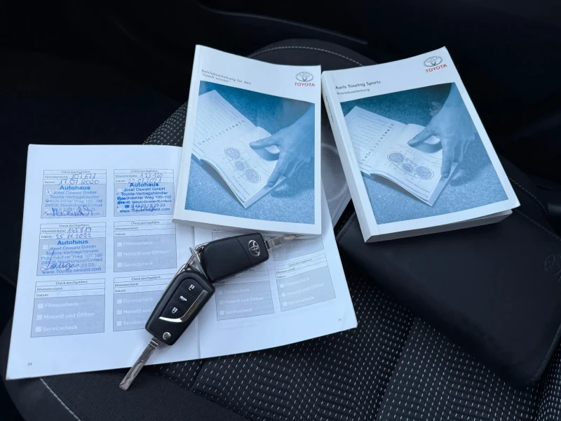 Toyota Auris 1.33 vvti -100 к.с., снимка 17 - Автомобили и джипове - 53134220