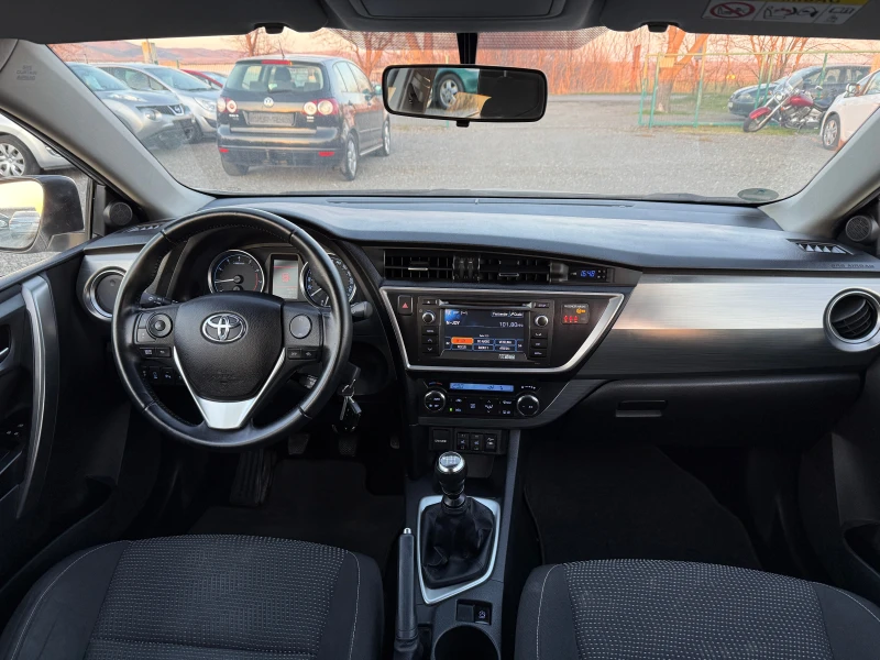 Toyota Auris 1.33 vvti -100 к.с., снимка 8 - Автомобили и джипове - 53134220