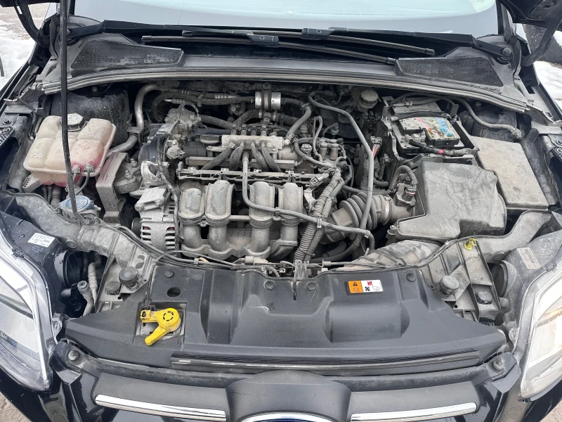 Ford Focus 1.6i GAZ - КЛИМАТРОНИК, снимка 16 - Автомобили и джипове - 53381353