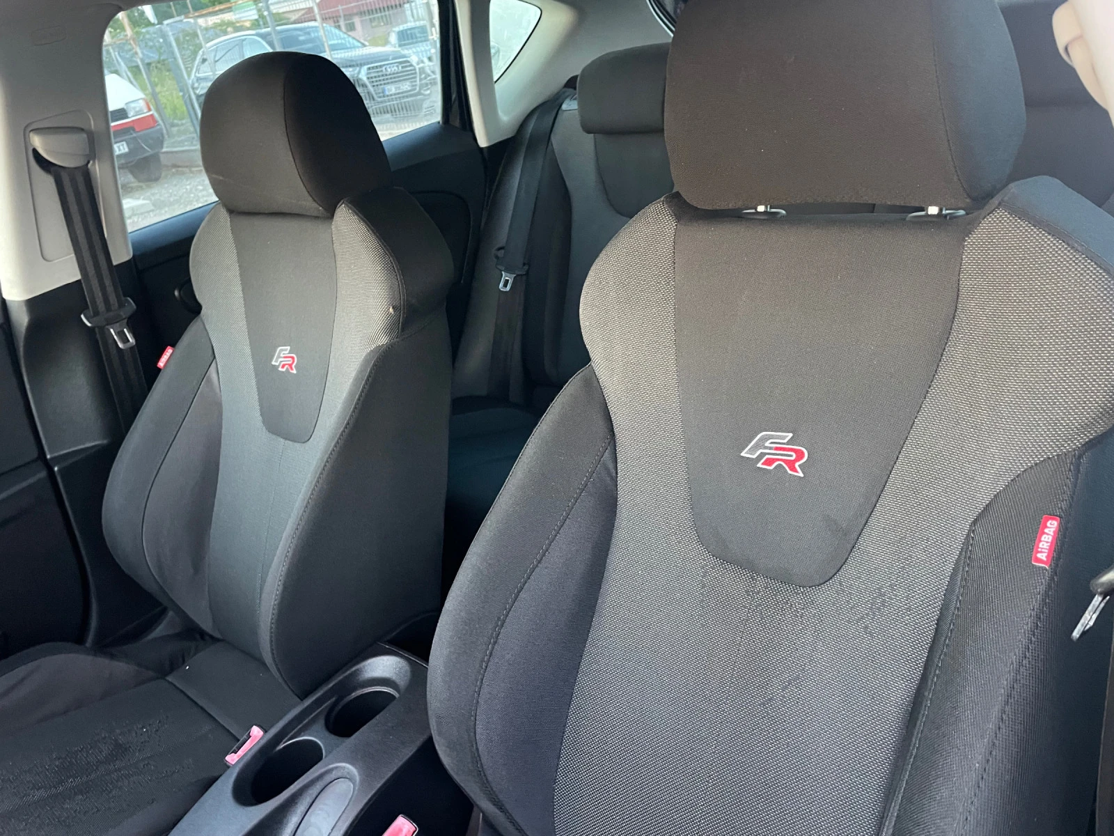Seat Leon FR-2.0TDI-170-ITALIA | Mobile.bg — изображение 14