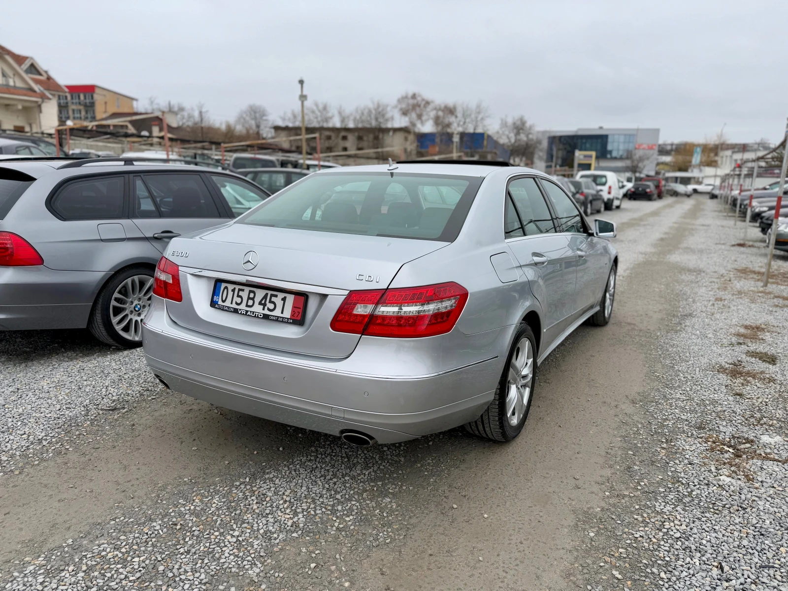 Mercedes-Benz E 350 AVANTGARDE ТОП СЪСТОЯНИЕ - изображение 3