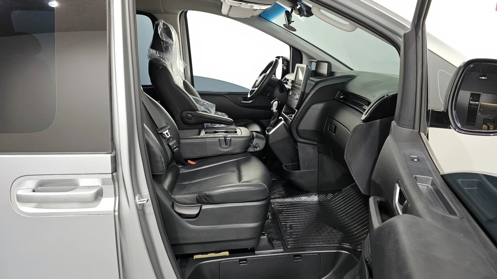 Hyundai Staria L3.5 Tourer 9seater autogeorge.com - изображение 9