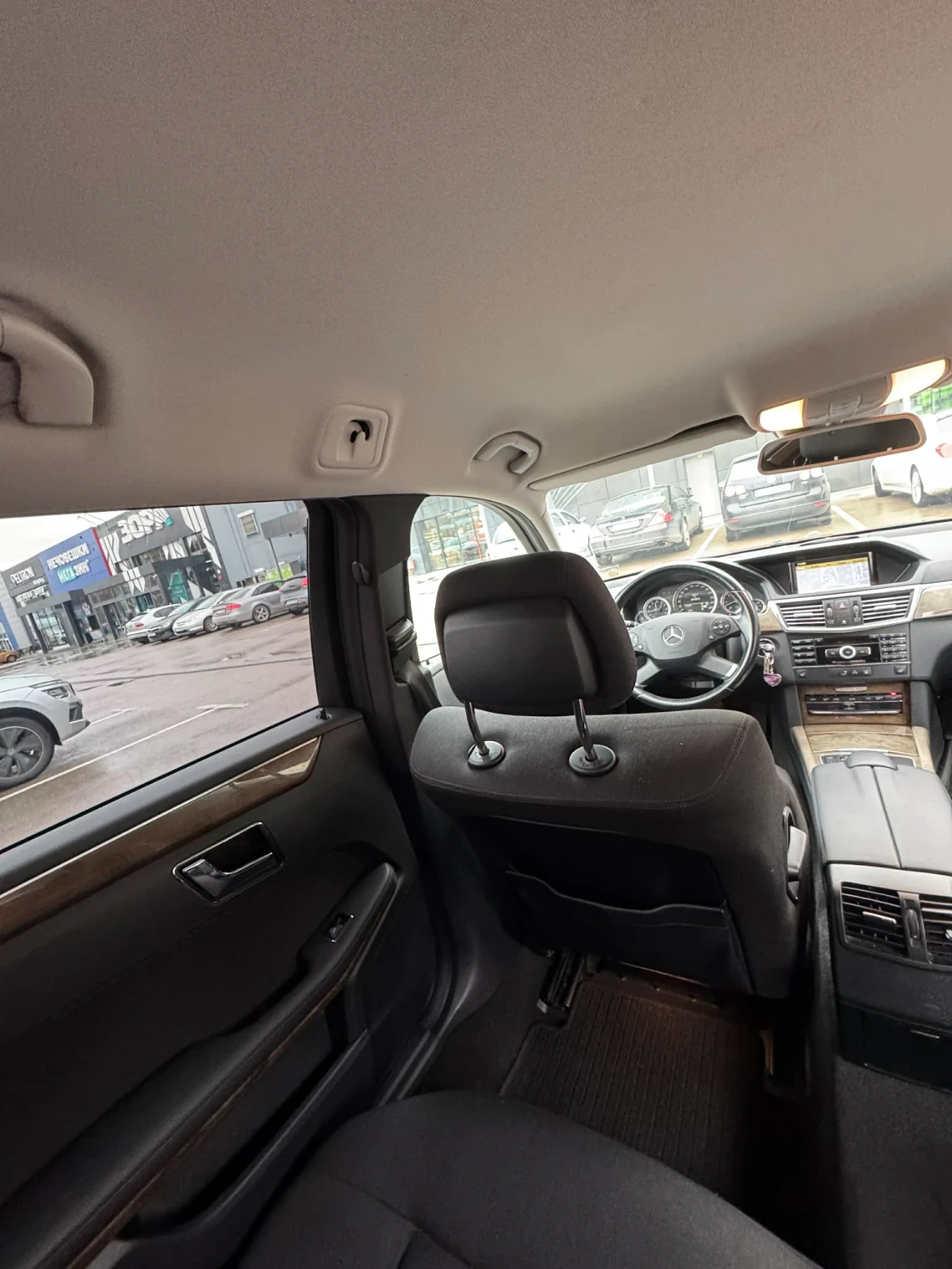 Mercedes-Benz E 350  - изображение 9