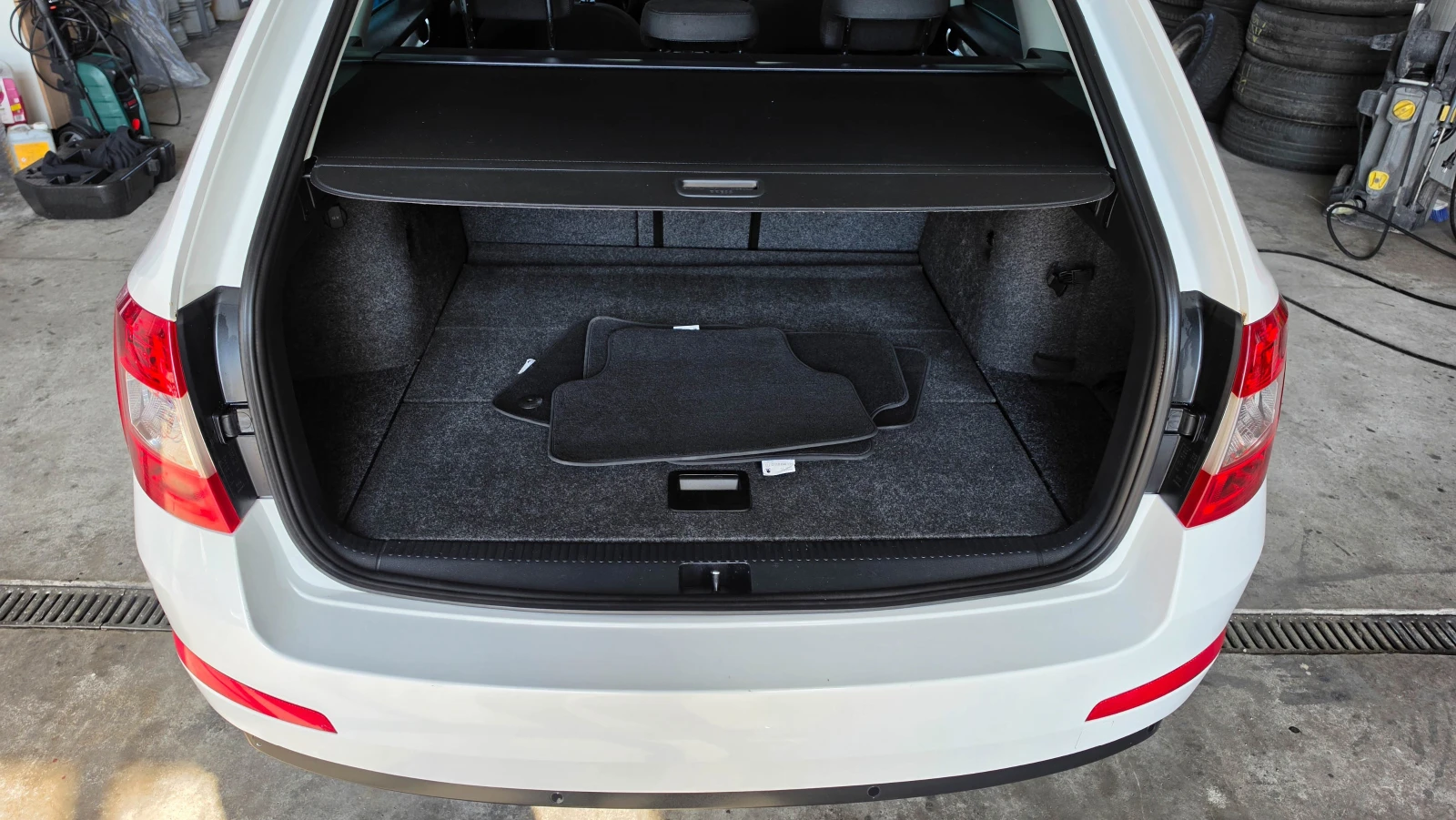 Skoda Octavia 1.4i* 140кс* бензин* LED* NAVI, снимка 9 - Автомобили и джипове - 53861300