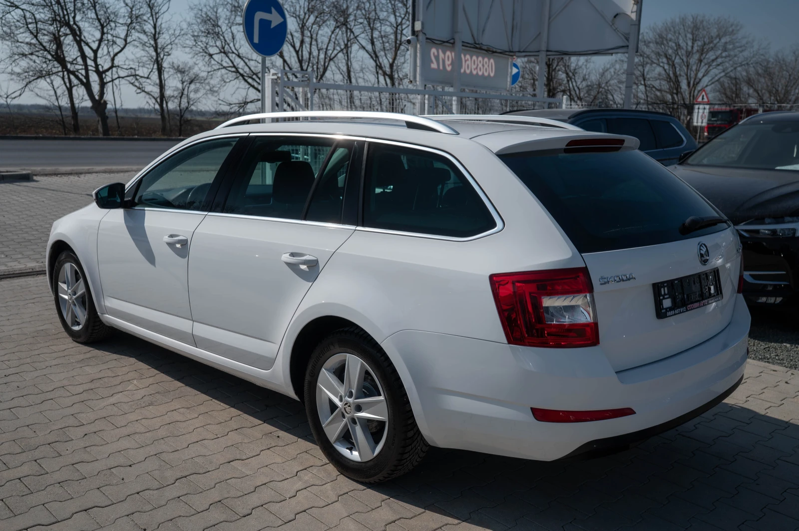 Skoda Octavia 1.4i* 140кс* бензин* LED* NAVI, снимка 7 - Автомобили и джипове - 53861300