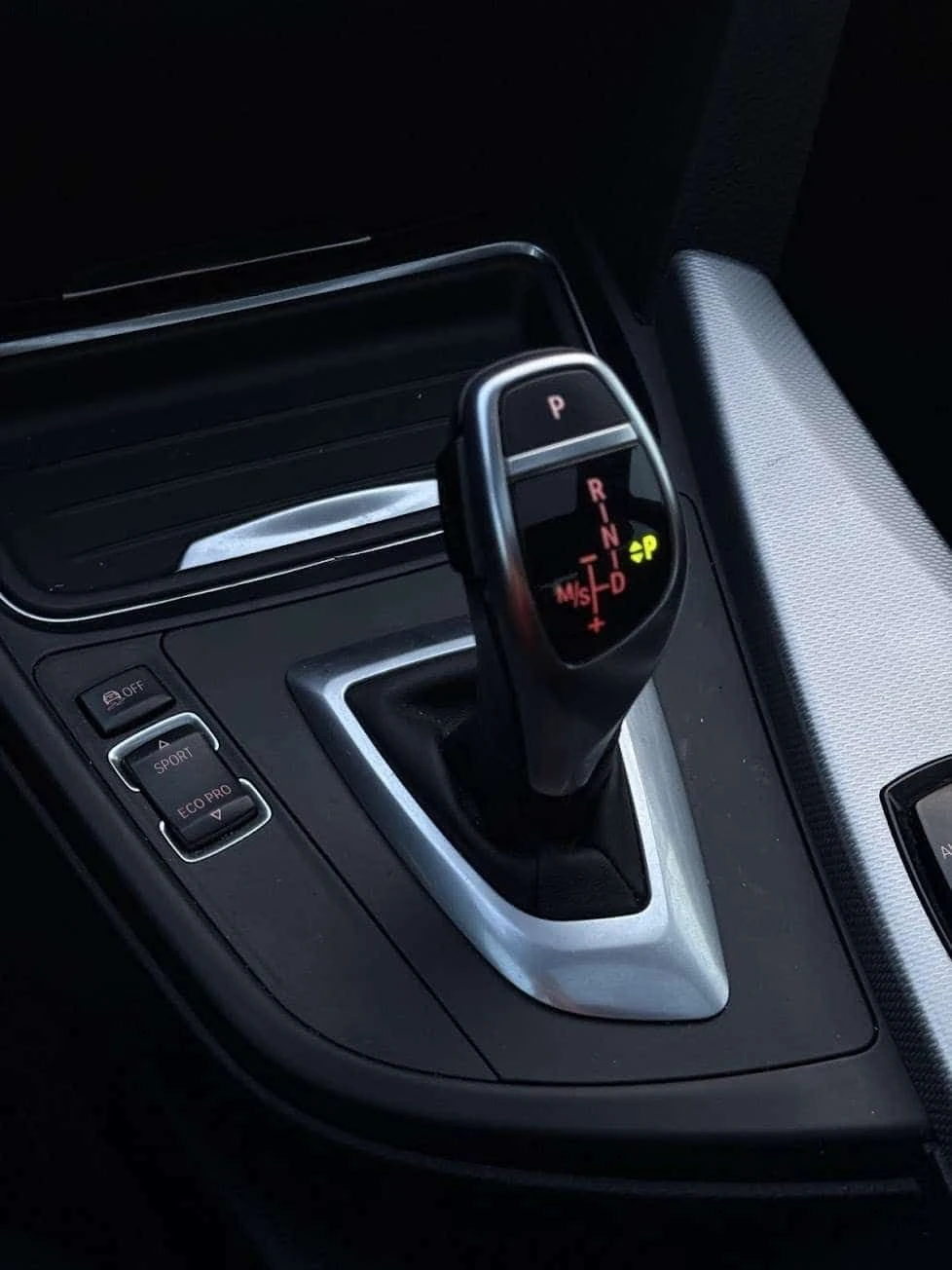 BMW 335 * xDrive * CARFAX * ���� �� �� | Mobile.bg � ����������� 12