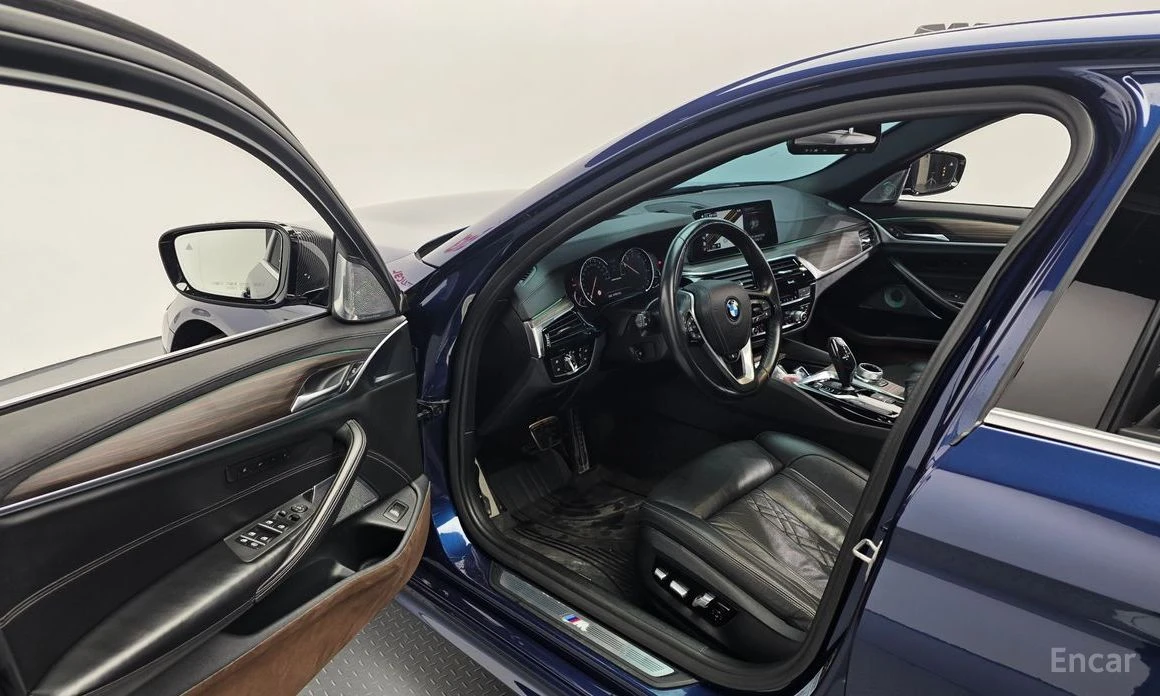 BMW 530 * xDrive* M-Sport* FULL* КРАЙНА ЦЕНА* , снимка 10 - Автомобили и джипове - 54092029