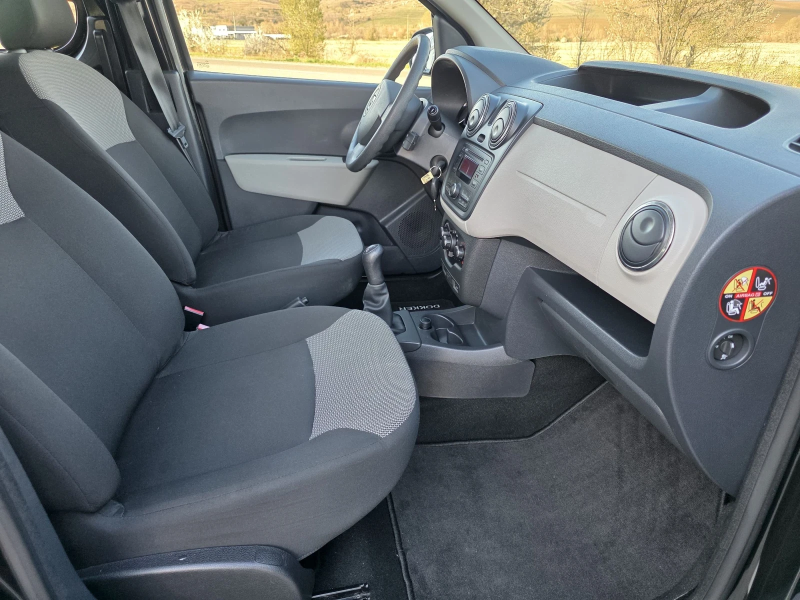 Dacia Dokker 1.6i 102k.s. Euro 6, снимка 9 - Автомобили и джипове - 54128637