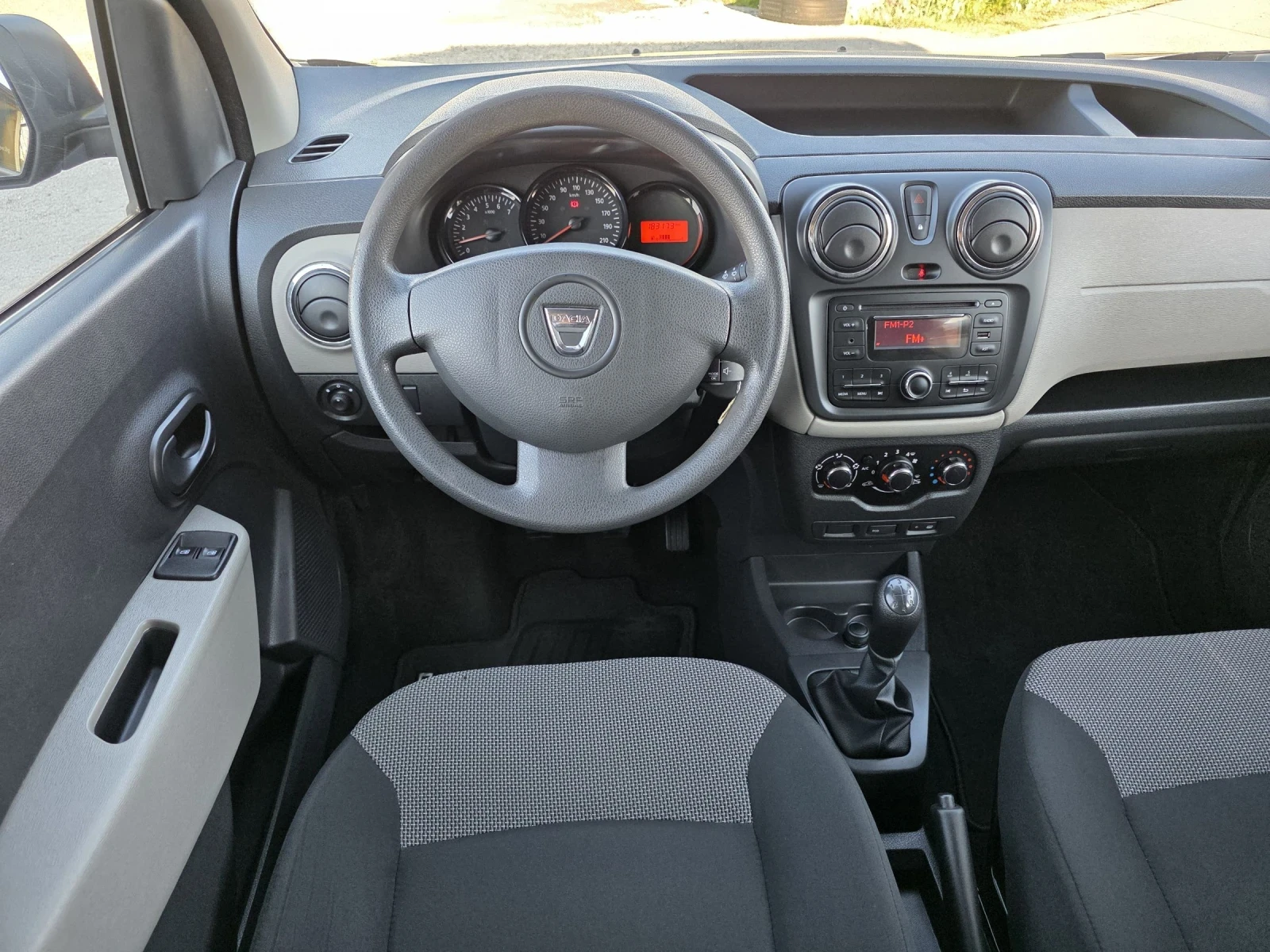 Dacia Dokker 1.6i 102k.s. Euro 6, снимка 11 - Автомобили и джипове - 54128637