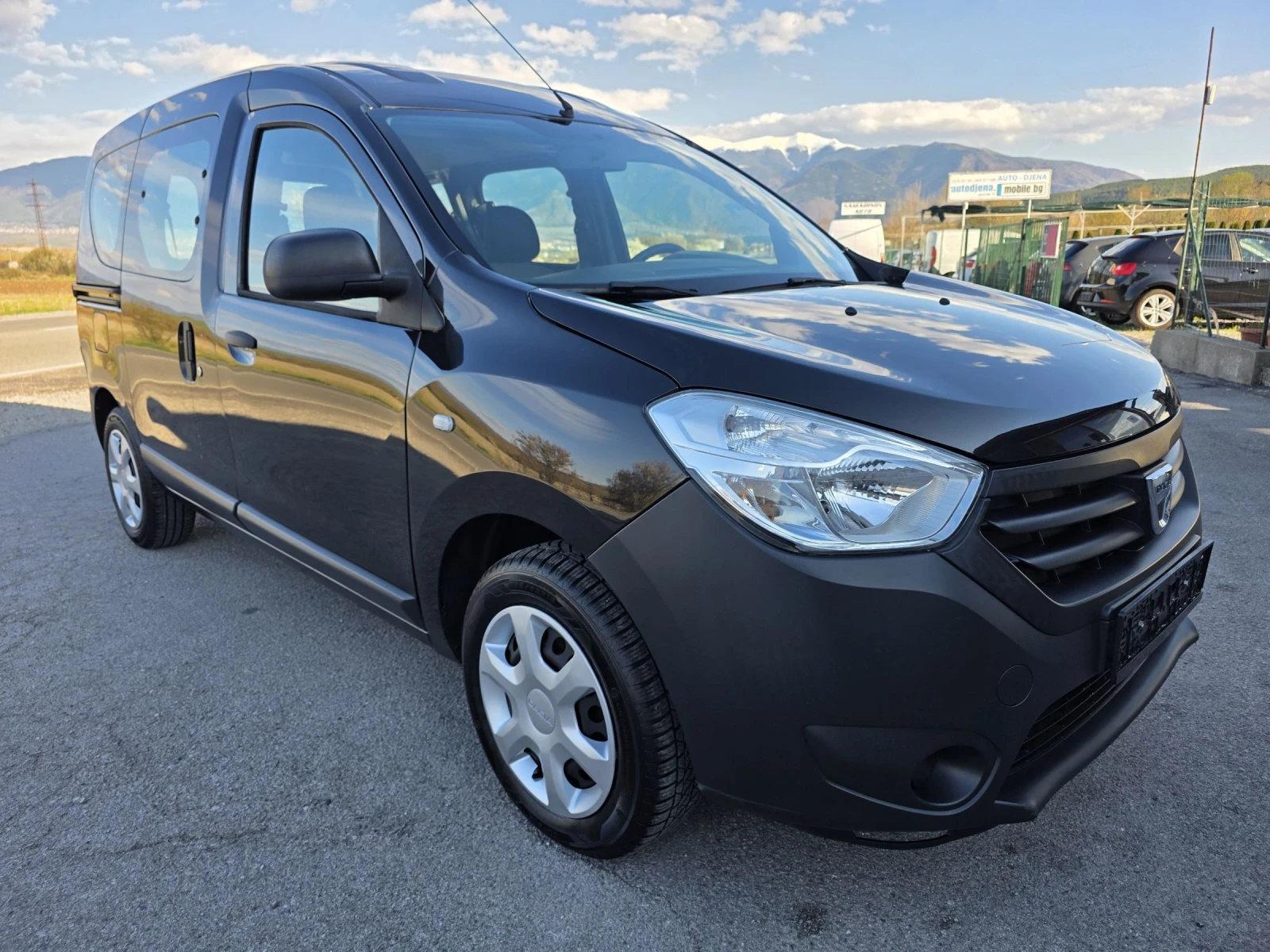 Dacia Dokker 1.6i 102k.s. Euro 6, снимка 2 - Автомобили и джипове - 54128637