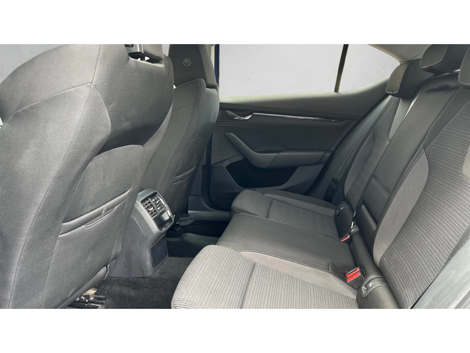 Skoda Octavia 2.0 TDi, Месечна вноска от 200  , снимка 11 - Автомобили и джипове - 54237566