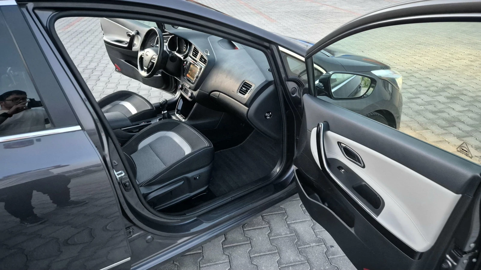 Kia Ceed Всички Екстри , снимка 8 - Автомобили и джипове - 54247705