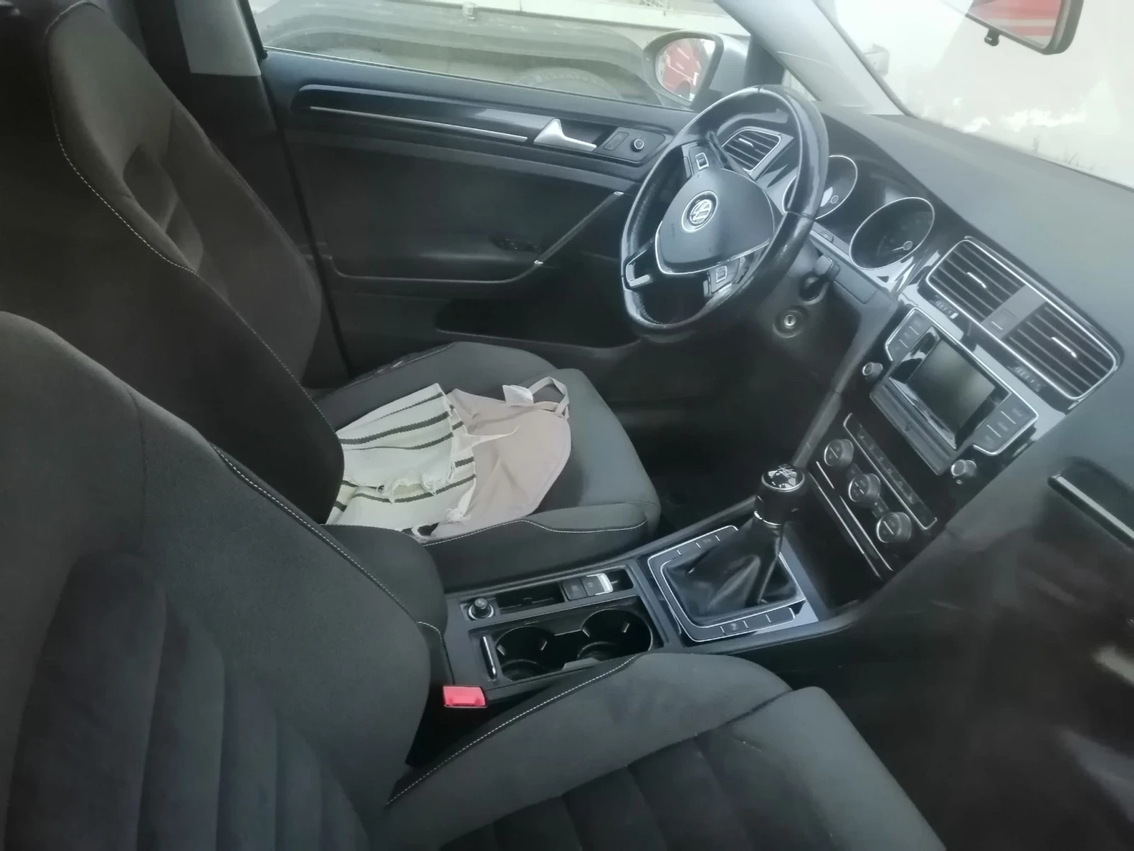 VW Golf 1.6 TDI очакван внос, снимка 3 - Автомобили и джипове - 54568510