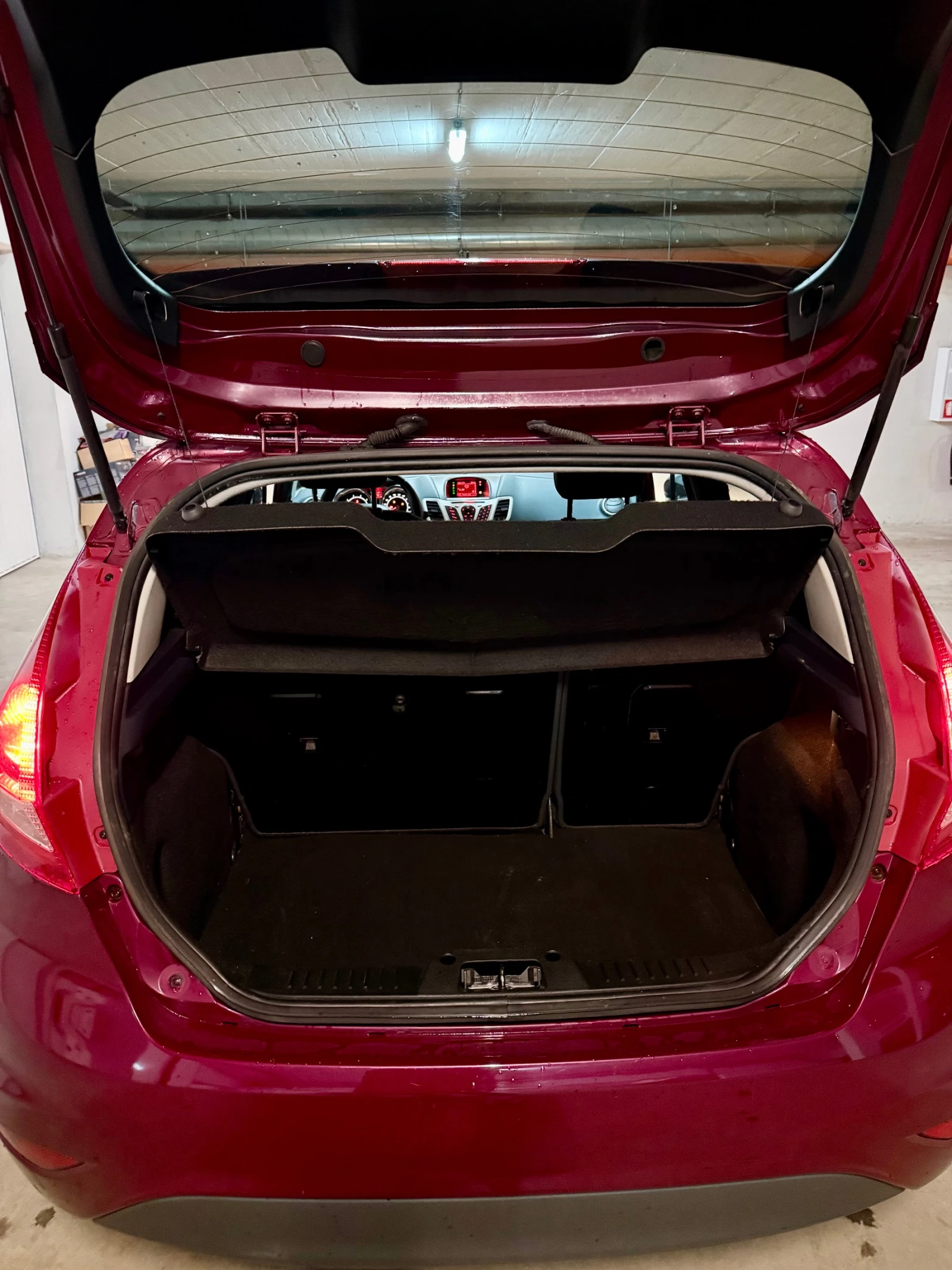 Ford Fiesta 1.4   97 к.с.   Газ/Бензин , снимка 13 - Автомобили и джипове - 54636996