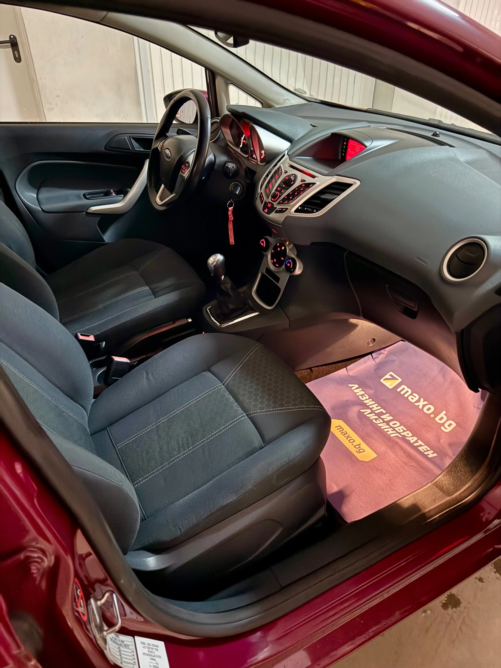 Ford Fiesta 1.4   97 к.с.   Газ/Бензин , снимка 8 - Автомобили и джипове - 54636996